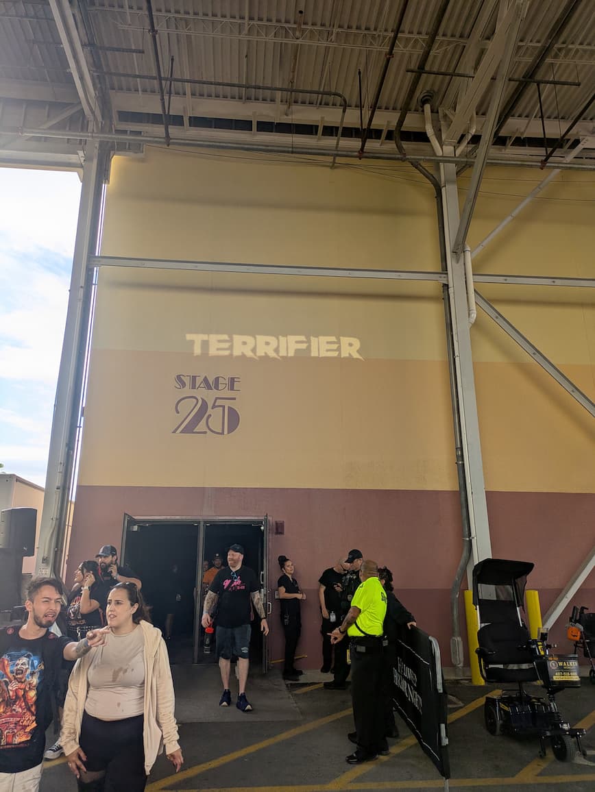 Terrifier Stage 25のハウス入口